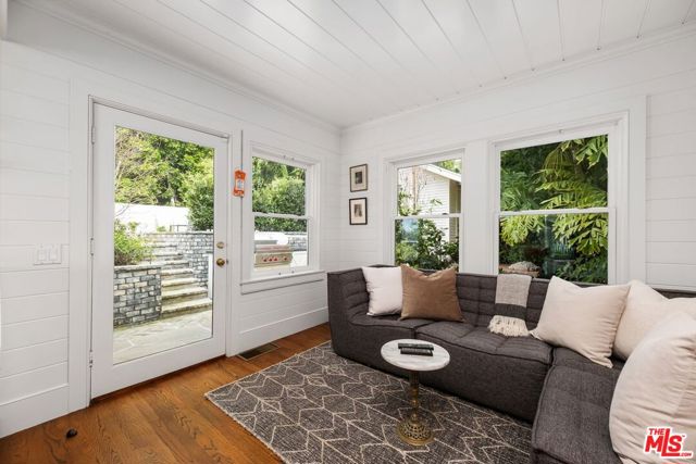 1231 Hilldale Avenue, Los Angeles CA: https://media.crmls.org/mediaz/0494cc93-9f99-49d0-96e3-4040dcabb385.jpg