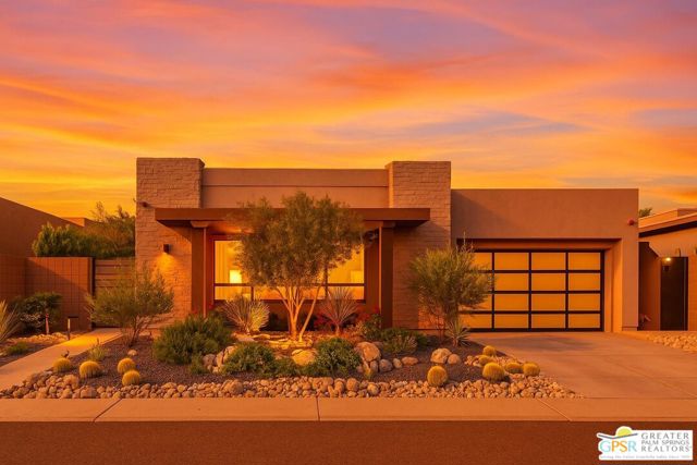 4321 Lumina Way, Palm Springs CA: https://media.crmls.org/mediaz/0494e6f0-2e93-4d8f-8027-fe71be6d8621.jpg