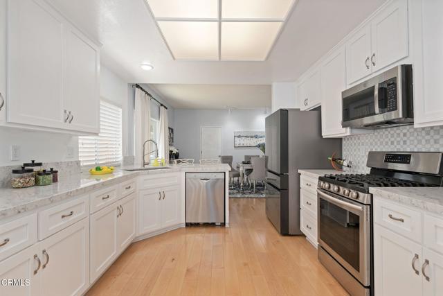 Detail Gallery Image 12 of 25 For 11998 Bubbling Brook St, Moorpark,  CA 93021 - 4 Beds | 2/1 Baths