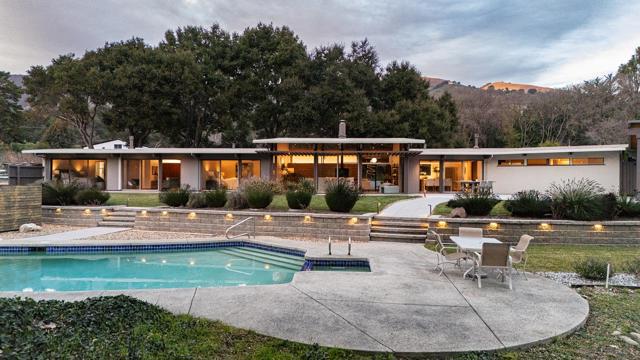 332 W Carmel Valley Road, Carmel Valley CA: https://media.crmls.org/mediaz/04955cad-1570-4c88-9104-cd564942f1ba.jpg