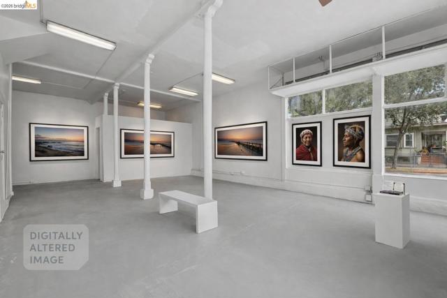 1718 Bancroft Way, Berkeley CA: https://media.crmls.org/mediaz/0495883f-68fd-4cf7-bedd-eda398016771.jpg