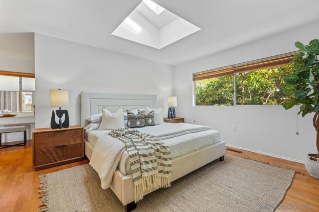 2506 Via Merano, Del Mar CA: https://media.crmls.org/mediaz/04958c55-a427-4a83-b37a-ffca4a44fc69.jpg