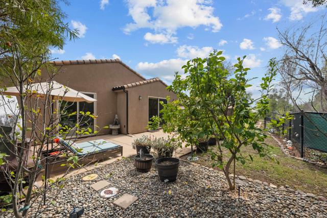 1779 Foothill View Place, Escondido CA: https://media.crmls.org/mediaz/04963dfb-9356-4715-aeb4-1d2bb45cfdad.jpg