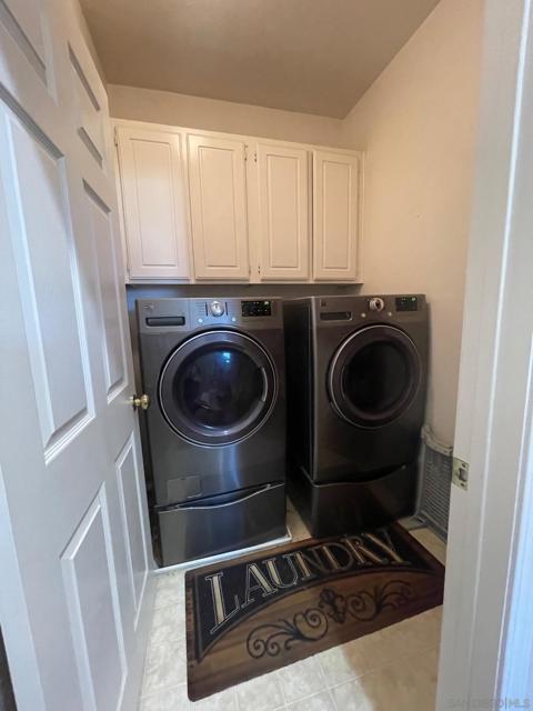 5192 Emerald Cove, San Diego CA: https://media.crmls.org/mediaz/049673e5-38f4-4b2f-8aec-18972985dfc7.jpg