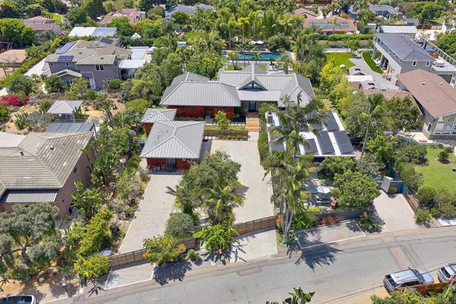 630 Ocean View Avenue, Encinitas CA: https://media.crmls.org/mediaz/0496852d-bac4-4984-a123-0b13661b0d30.jpg