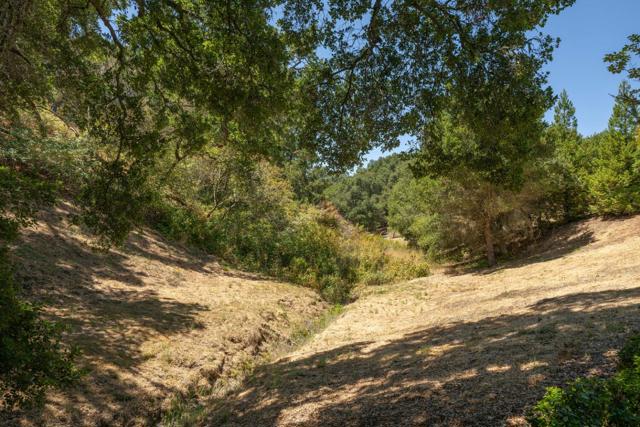 333 Raymundo Drive, Woodside CA: https://media.crmls.org/mediaz/0497c7fa-ab14-42c0-9855-ec5a6393a7fc.jpg