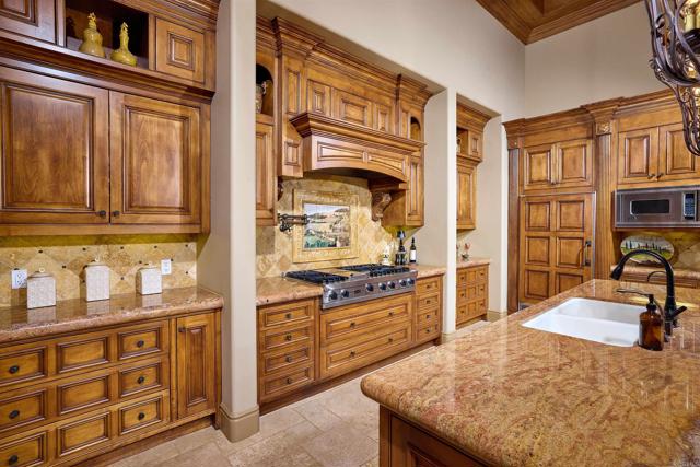 Detail Gallery Image 11 of 42 For 18482 Calle Tramonto, Rancho Santa Fe,  CA 92091 - 6 Beds | 6/1 Baths