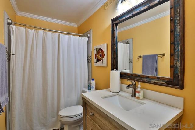 390 San Antonio Ave, San Diego, California 92106, 2 Bedrooms Bedrooms, ,2 BathroomsBathrooms,Condominium,For Sale,San Antonio Ave,240028519SD