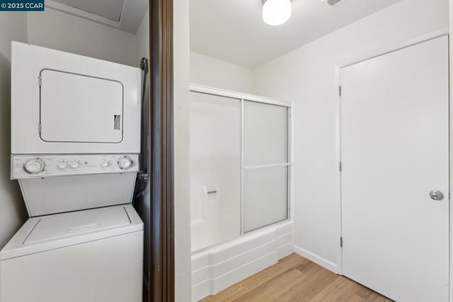 3847 Vineyard Ave, Pleasanton CA: https://media.crmls.org/mediaz/049b439c-3add-4818-9c8b-61a53b90d315.jpg