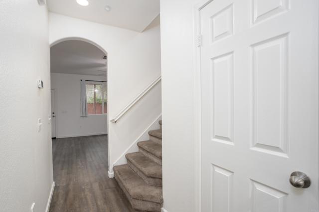 Detail Gallery Image 5 of 32 For 8772 Glen Vista Way, Santee,  CA 92071 - 4 Beds | 2/1 Baths