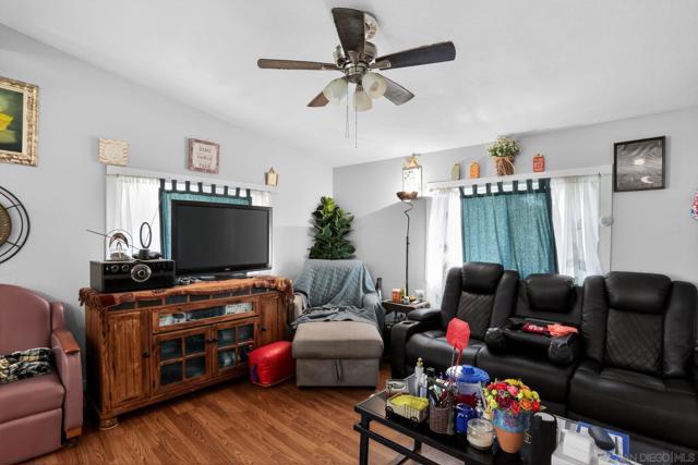 16522 Stagecoach, Corning CA: https://media.crmls.org/mediaz/049ca08c-79bd-4340-91ea-5acfd0117742.jpg