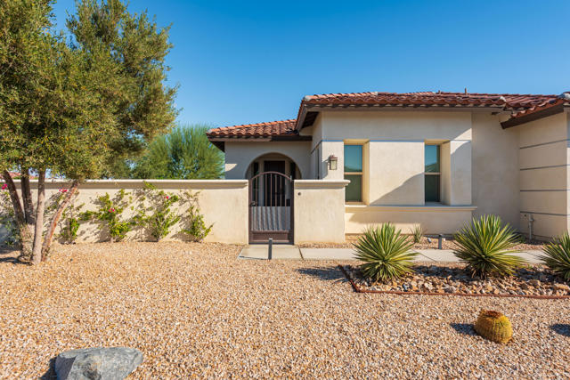74292 Zeppelin Drive, Palm Desert CA: https://media.crmls.org/mediaz/049d2c4b-462e-4de4-b145-8919bc3a03dd.jpg