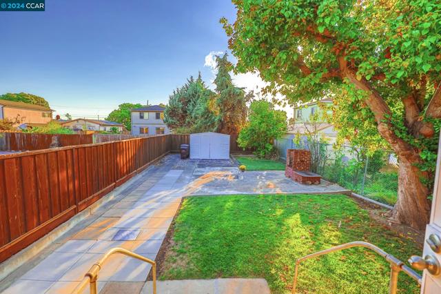 Image 16 of 19 For 3605 Mangels Ave