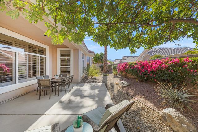 37261 Mojave Sage Street, Palm Desert CA: https://media.crmls.org/mediaz/049dce17-109b-4440-b77e-ee4a5c900c77.jpg