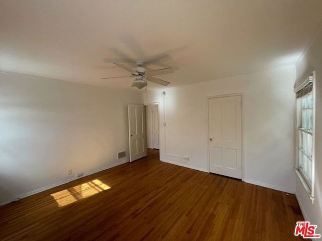 1208 Beverly Green Drive, Los Angeles CA: https://media.crmls.org/mediaz/049df5e8-efd1-47a5-a2f1-299460a1a088.jpg