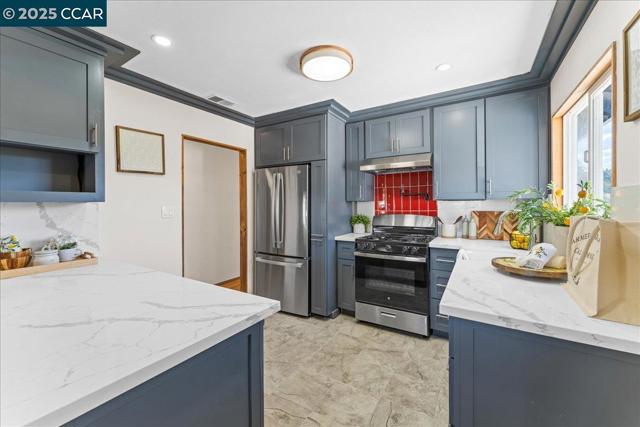 365 Pestana Pl, Livermore CA: https://media.crmls.org/mediaz/049e3479-9dbb-48b7-bca3-22aed2e18d76.jpg