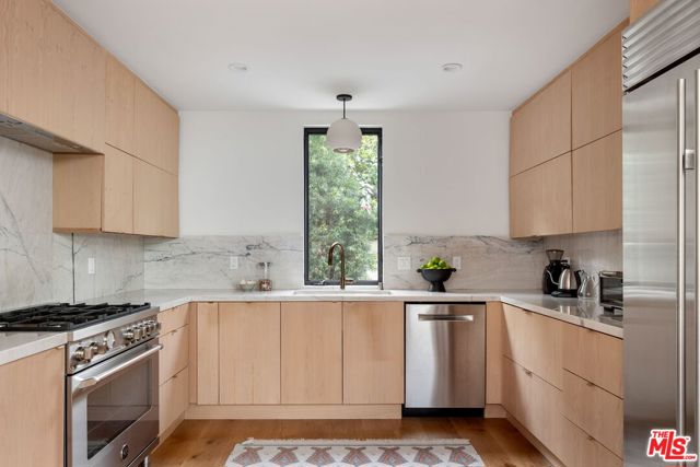 Drew Fenton | 3328 Mandeville Canyon Road Los Angeles CA | MLS: 7013571
