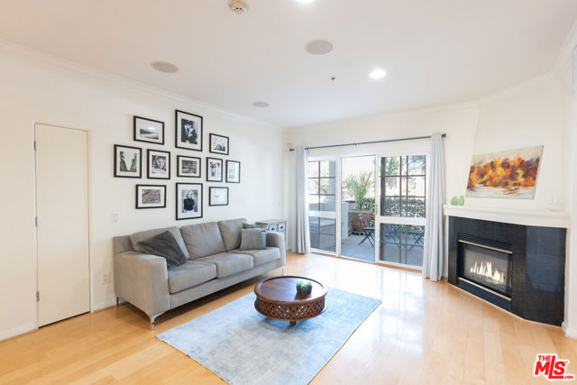 851 North San Vicente Boulevard, 121 photo 5
