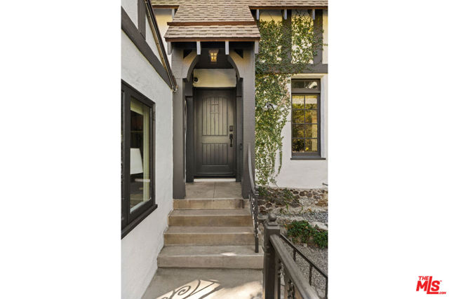 5746 Cazaux Drive photo 6