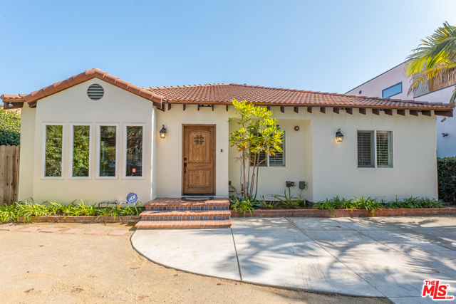 2920 Kansas Avenue Santa Monica, California This is the home you've been looking for! Walking distance to all the action on Pico (Trader Joes & countless trendy restaurants/bars), this prime Santa Monica cul-de-sac location has it all. This property boasts 4 luxurious bedrooms all with their own en suite bathrooms, making it perfect for your growing family or young professionals who want to rent out rooms to friends to help with their mortgage. The 4th bedroom is actually its own private retreat separated from the main house, making it perfect for an in-law suite/granny flat. This home has a bonus 344 sq ft enclosed sunroom in between the two structures, and the garage is also finished with new epoxy flooring, making it perfect for a home gym or additional flex space if you don't need to park your cars in the garage. Don't be discouraged by the proximity to the 10 fwy, as Kansas Ave sits well below the fwy with a giant wall buffer making fwy traffic unseen and drastically reducing car noise. Schedule your private tour today!