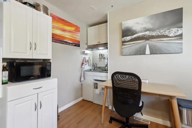 1101 Palm Avenue, Martinez CA: https://media.crmls.org/mediaz/04a13d16-f597-4949-b837-b159449d81f0.jpg