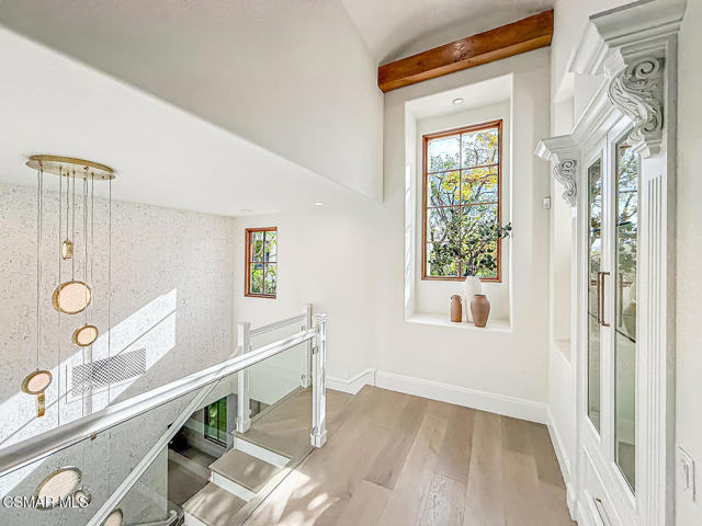 25877 Shady Oak Lane, Valencia CA: https://media.crmls.org/mediaz/04a14088-cda5-4199-9587-0f3e7d5efd2a.jpg