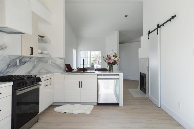 Detail Gallery Image 3 of 62 For 183 Plumosa St, Oceanside,  CA 92058 - 4 Beds | 2 Baths