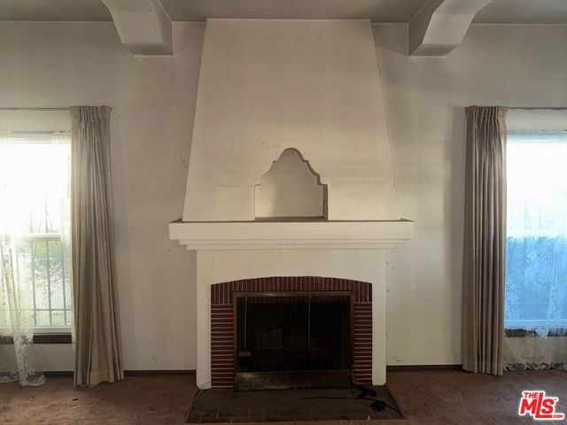 Image 3 of 8 For 3817 Roxton Avenue
