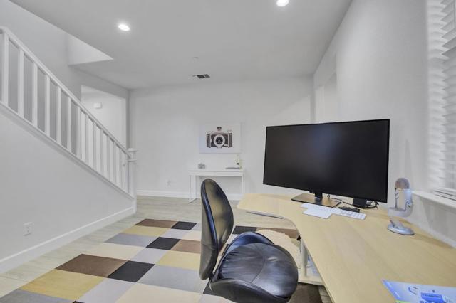 871 Cordoba Way, Hollister CA: https://media.crmls.org/mediaz/04a211ae-a414-40e1-aea2-09854a62525b.jpg