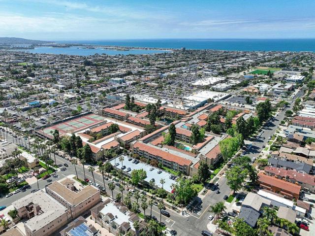 Detail Gallery Image 2 of 27 For 1855 Diamond St #5-218,  San Diego,  CA 92109 - 1 Beds | 1 Baths