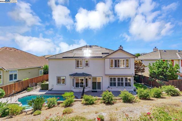 5391 Fernbank Dr, Concord CA: https://media.crmls.org/mediaz/04a326bb-91c9-48fc-a9aa-66fd8272fcdc.jpg