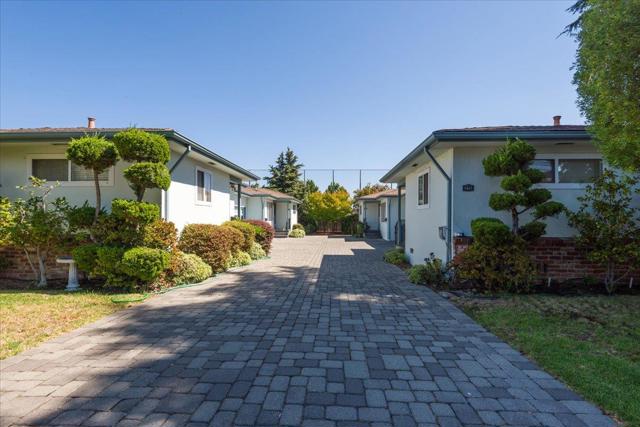1931 Palm Avenue, San Mateo CA: https://media.crmls.org/mediaz/04a3afdb-8da3-4c79-84b7-b3622f840bcc.jpg