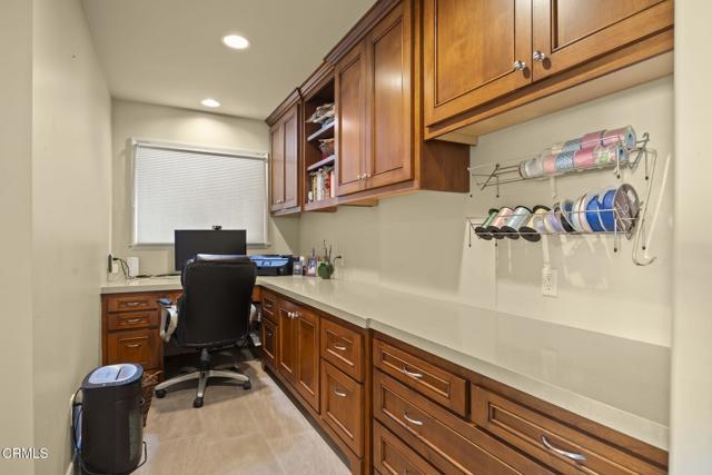 635 Via Del Cerro, Camarillo CA: https://media.crmls.org/mediaz/04a3c4ca-87d5-4bbb-859a-70873a78f9b4.jpg