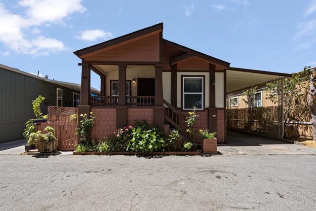49 Blanca Lane, Watsonville CA: https://media.crmls.org/mediaz/04a427c7-39f7-4cd6-98b1-cddd5225ab88.jpg