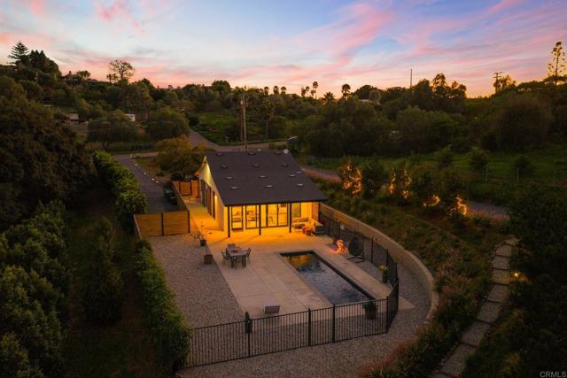 Detail Gallery Image 3 of 75 For 6937 Kellyn Ln, Vista,  CA 92084 - 4 Beds | 4/1 Baths