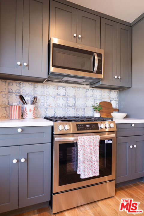 5200 S St Andrews Place, Los Angeles CA: https://media.crmls.org/mediaz/04a5d3fd-6fa6-45e9-82ca-19a29c64f9be.jpg