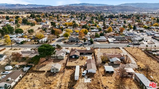 4631 W Avenue M8, Lancaster CA: https://media.crmls.org/mediaz/04a6eb7d-e923-4896-b604-0f6af32651ad.jpg