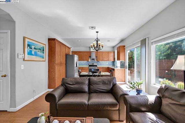 16230 Calypso Ct, San Leandro CA: https://media.crmls.org/mediaz/04a77ddc-f27d-49c8-93cf-567b5224ecb0.jpg