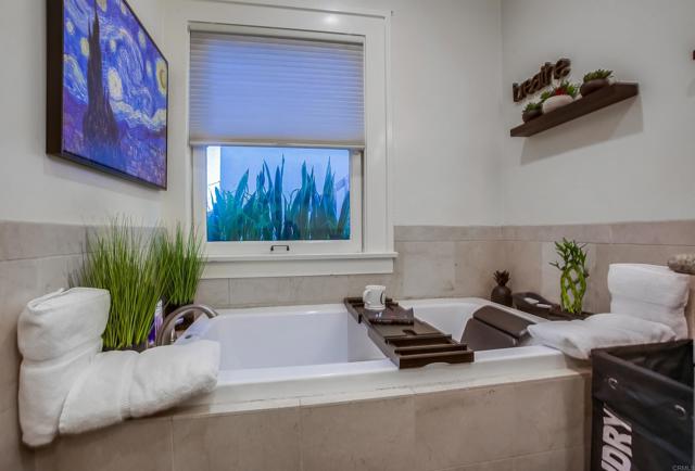 Detail Gallery Image 28 of 48 For 3217 Goldsmith St, San Diego,  CA 92106 - 5 Beds | 4 Baths