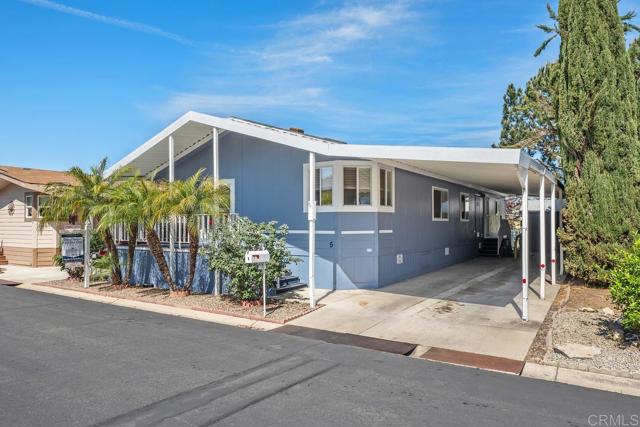 Detail Gallery Image 5 of 43 For 1001 S Hale Ave #5,  Escondido,  CA 92029 - 3 Beds | 2 Baths