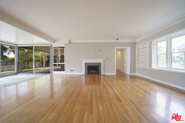 520 Winthrop Road, San Marino CA: https://media.crmls.org/mediaz/04aa45e4-fcce-4a5e-965a-88cb59893224.jpg
