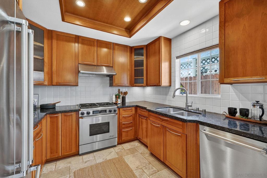 1435 Robinson Ave - photo 8