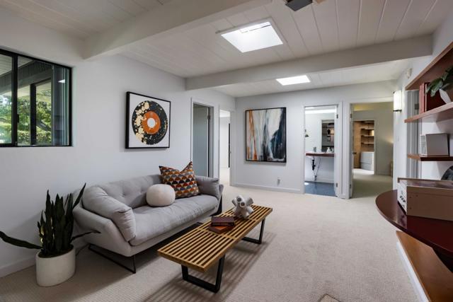 3865 Mumford Place, Palo Alto CA: https://media.crmls.org/mediaz/04aaeba2-ba72-4b23-8194-aa22613e7659.jpg
