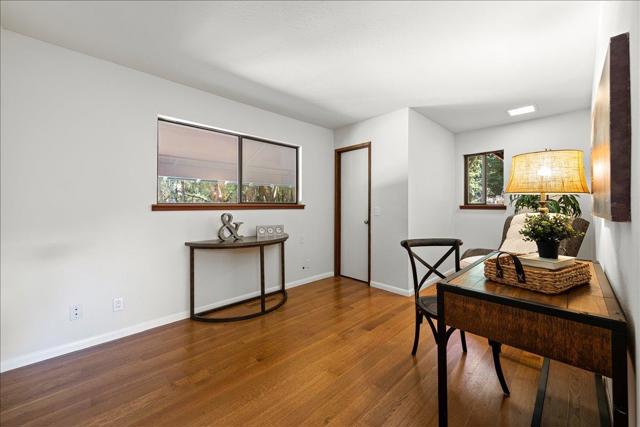 17337 Debbie Road, Los Gatos CA: https://media.crmls.org/mediaz/04ab8789-16c3-4305-bf97-668dc9b54ab9.jpg