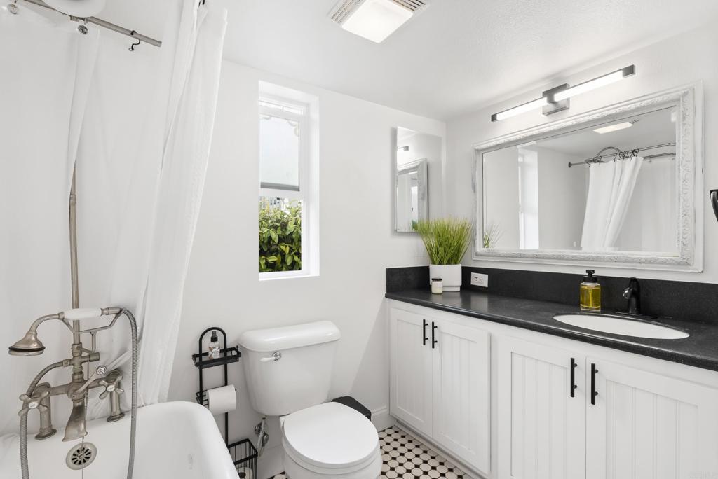 1624 Coast Highway 101 - photo 13