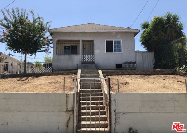 3442 E 1st Street, Los Angeles CA: https://media.crmls.org/mediaz/04abd954-a947-4aa8-8bfc-13dd6326c858.jpg