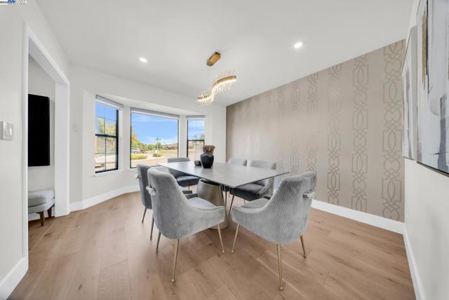524 Gamay Ct, Fremont CA: https://media.crmls.org/mediaz/04af2f6f-e8c6-4734-985d-8a41fea7e94b.jpg