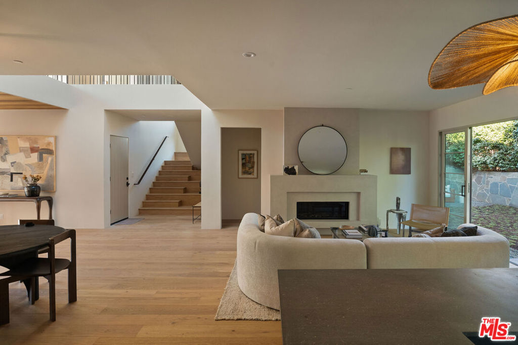 MLS #25590941 image #20