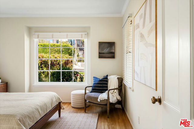 1475 Edris Drive, Los Angeles CA: https://media.crmls.org/mediaz/04b0047a-57db-406f-b543-f9886852c5fd.jpg