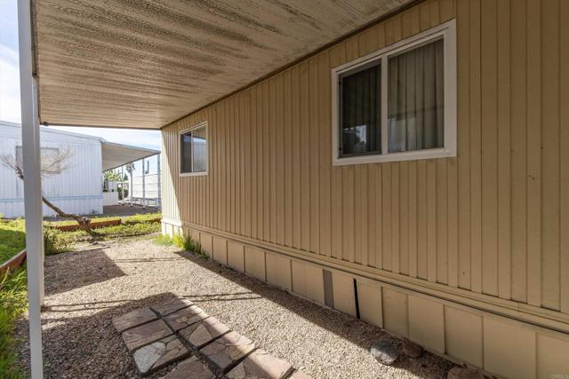 Detail Gallery Image 12 of 12 For 718 Sycamore #104,  Vista,  CA 92083 - 2 Beds | 2 Baths